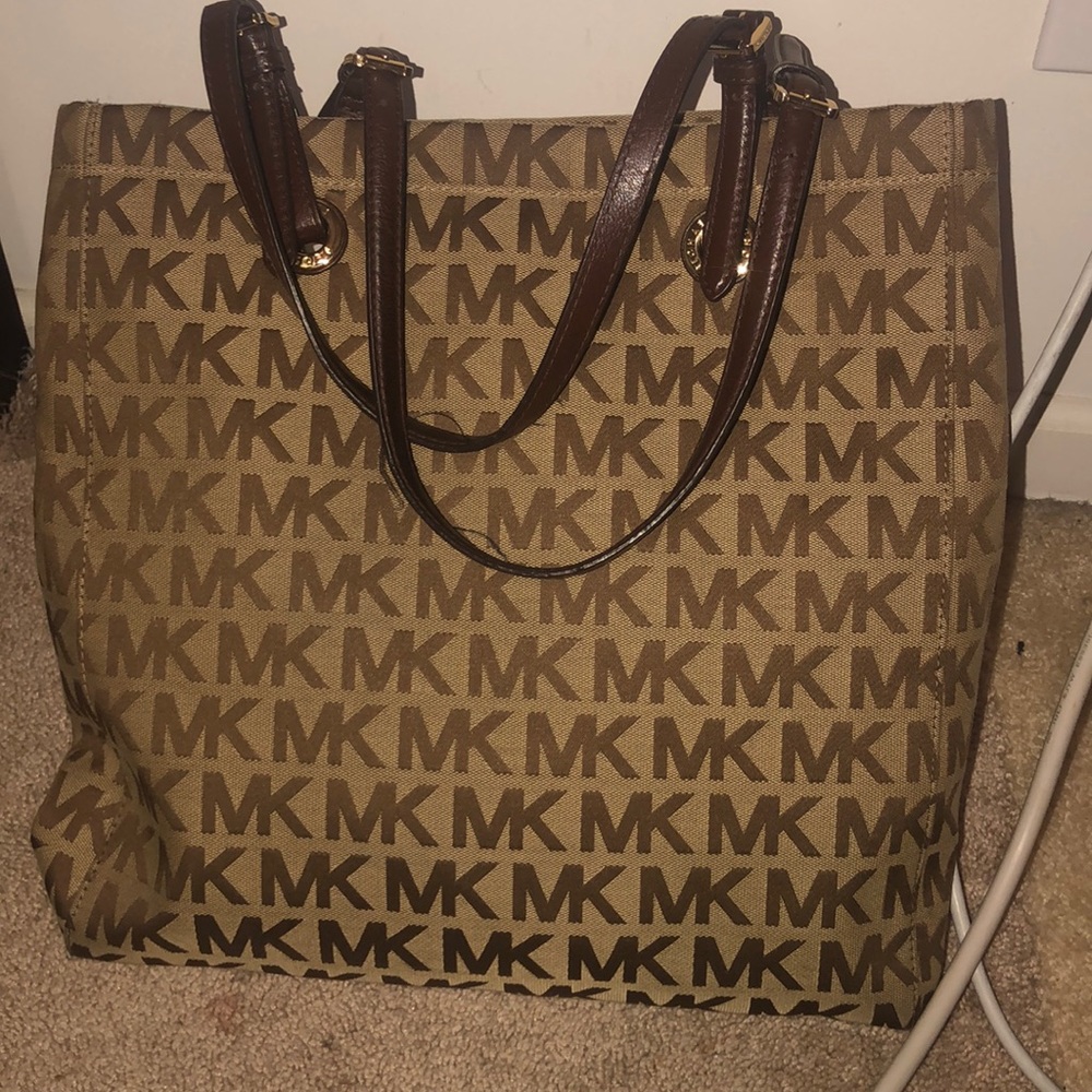Michael kors purse